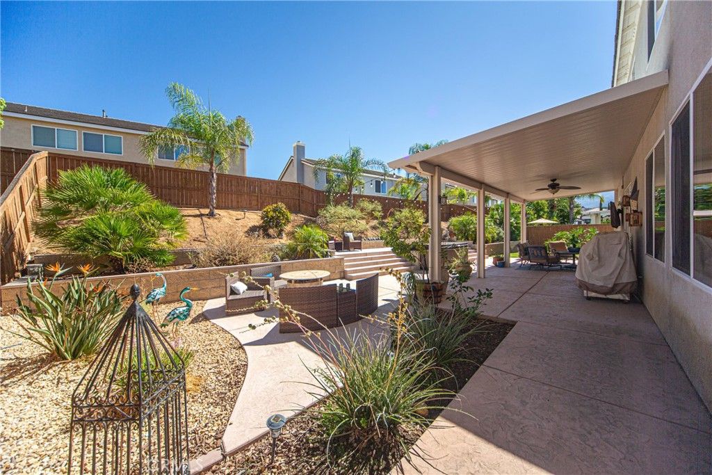 45098 Vine Cliff Street, Temecula, CA 92592