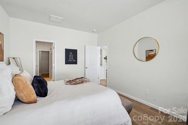 8238 Merryvale Lane, Charlotte, NC 28214