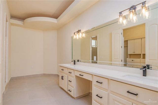 913 Keystone Drive, Mission, TX 78572