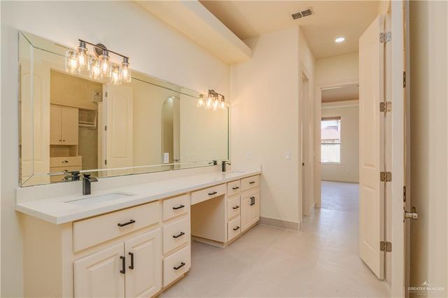 913 Keystone Drive, Mission, TX 78572