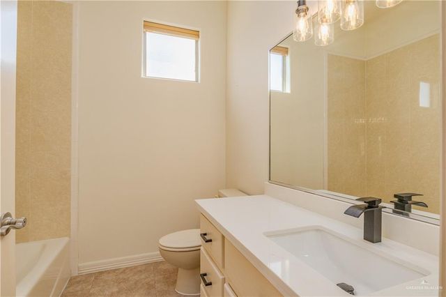 913 Keystone Drive, Mission, TX 78572