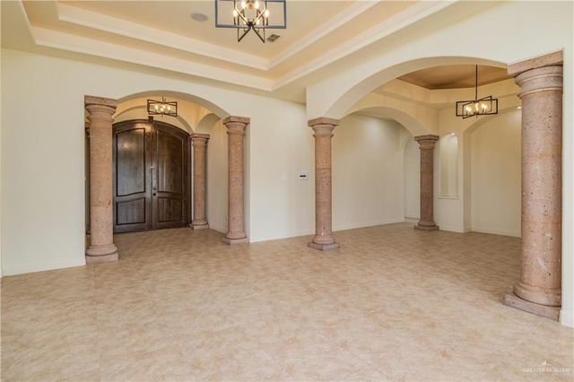 913 Keystone Drive, Mission, TX 78572