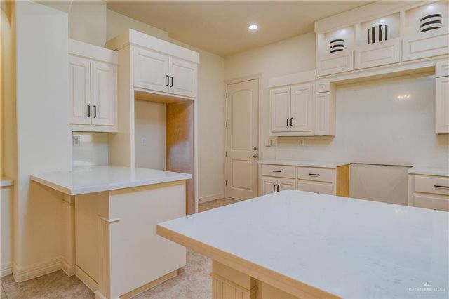 913 Keystone Drive, Mission, TX 78572