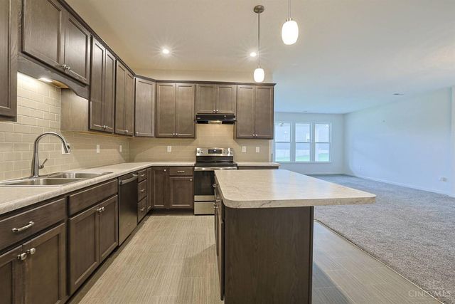 8147 Westfall Lane, West Chester, OH 45069