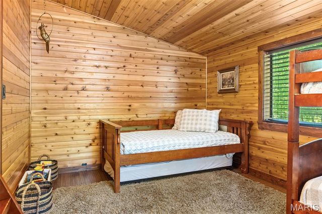 632 Wunderbar Point Drive, Innsbrook, MO 63390