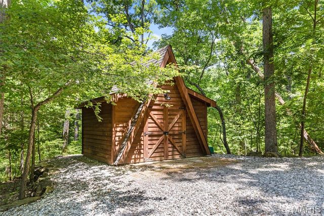 632 Wunderbar Point Drive, Innsbrook, MO 63390