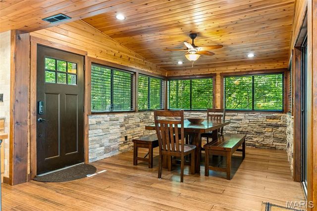 632 Wunderbar Point Drive, Innsbrook, MO 63390