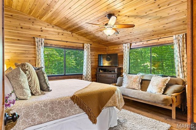 632 Wunderbar Point Drive, Innsbrook, MO 63390