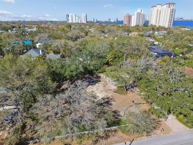 3015 W FAIR OAKS AVENUE, Tampa, FL 33611