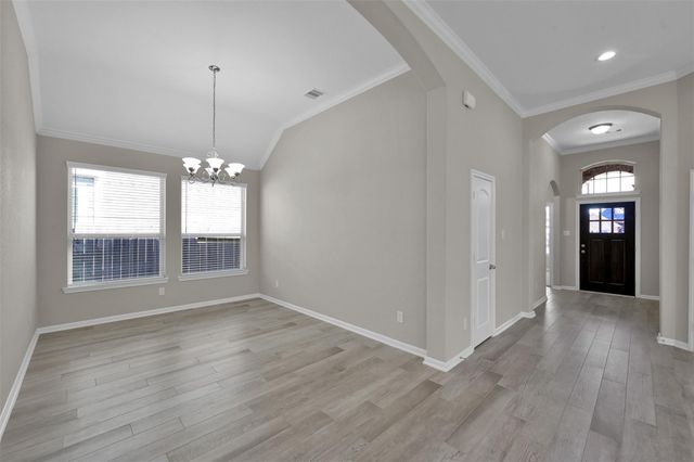 419 Stonebrook Lane, Conroe, TX 77304