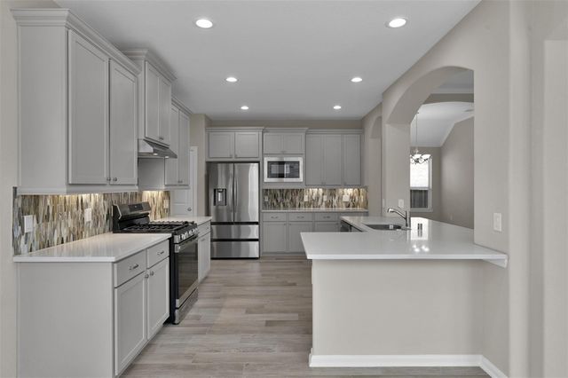 419 Stonebrook Lane, Conroe, TX 77304