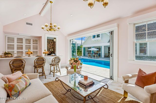 357 12TH Street, Atlantic Beach, FL 32233