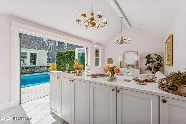 357 12TH Street, Atlantic Beach, FL 32233