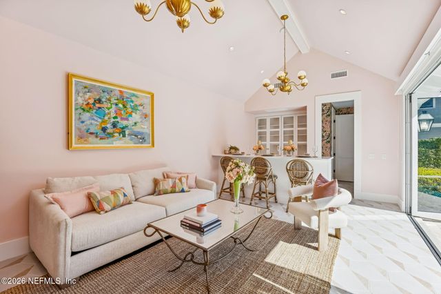 357 12TH Street, Atlantic Beach, FL 32233