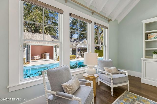 357 12TH Street, Atlantic Beach, FL 32233