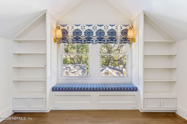 357 12TH Street, Atlantic Beach, FL 32233