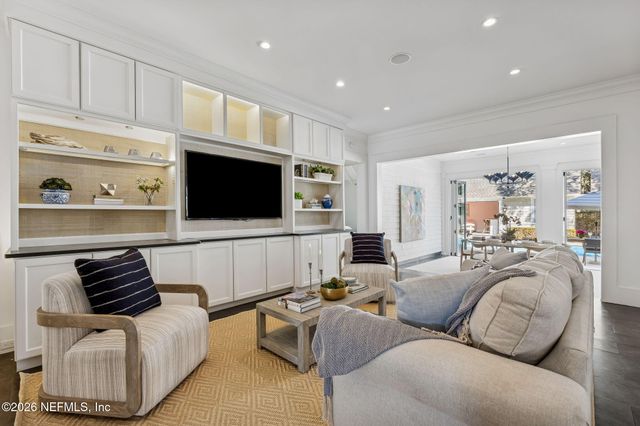 357 12TH Street, Atlantic Beach, FL 32233