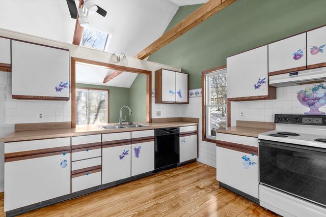 40 Menotomy Rd., Plymouth, MA 02360