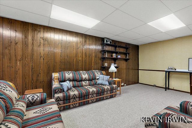 12524 Hoskins Avenue Ne, Algoma Twp, MI 49319