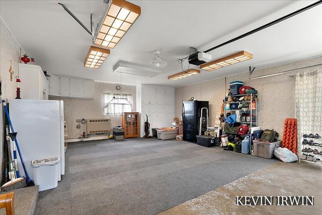 12524 Hoskins Avenue Ne, Algoma Twp, MI 49319