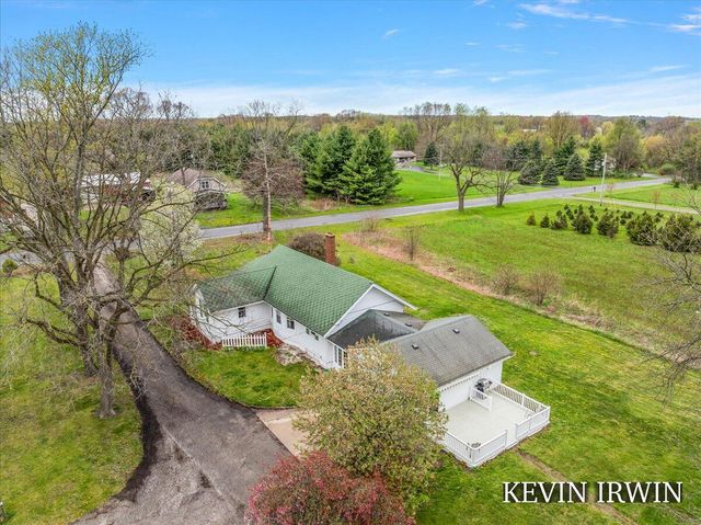 12524 Hoskins Avenue Ne, Algoma Twp, MI 49319