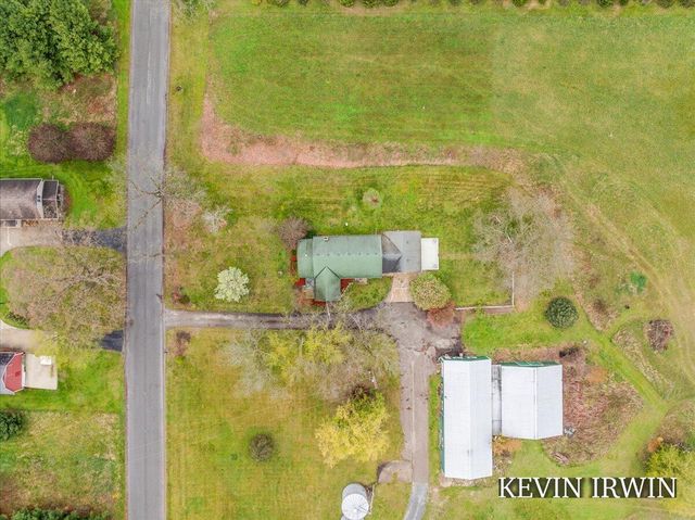 12524 Hoskins Avenue Ne, Algoma Twp, MI 49319