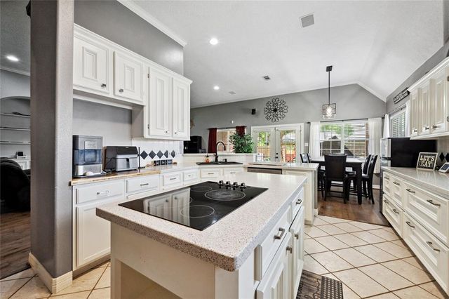 12402 Fisher Drive, Mont Belvieu, TX 77523