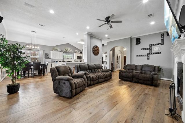 12402 Fisher Drive, Mont Belvieu, TX 77523