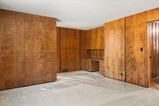 2435 S Brentwood Boulevard, Springfield, MO 65804