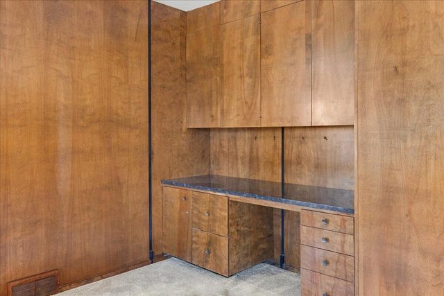 2435 S Brentwood Boulevard, Springfield, MO 65804