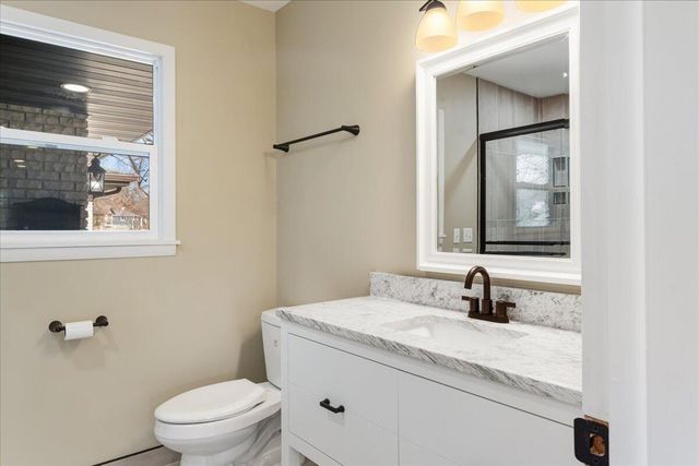 2435 S Brentwood Boulevard, Springfield, MO 65804