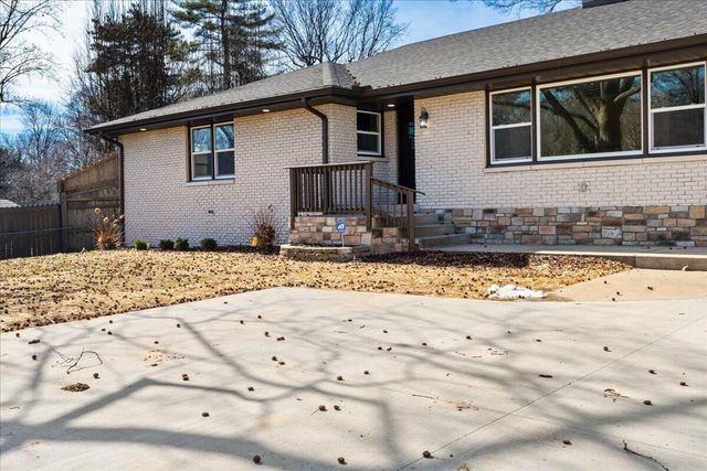 2435 S Brentwood Boulevard, Springfield, MO 65804