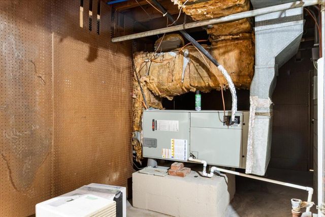 2435 S Brentwood Boulevard, Springfield, MO 65804