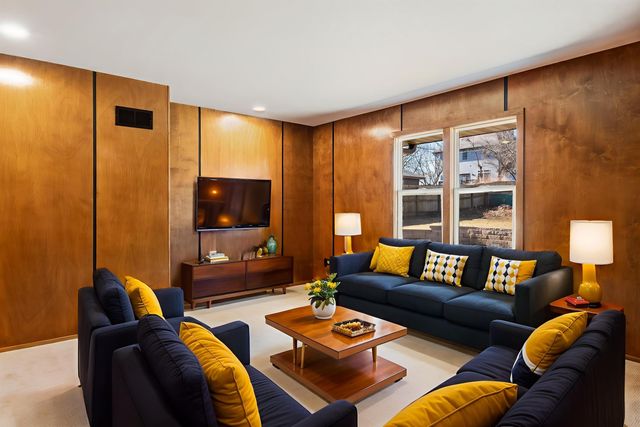 2435 S Brentwood Boulevard, Springfield, MO 65804