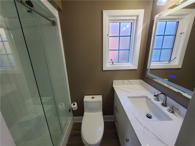 215 Black Oak Dr, Scott Twp, PA 15220