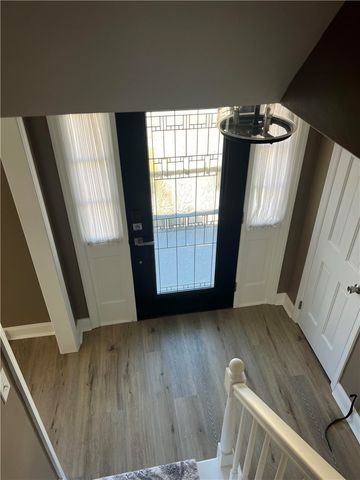 215 Black Oak Dr, Scott Twp, PA 15220