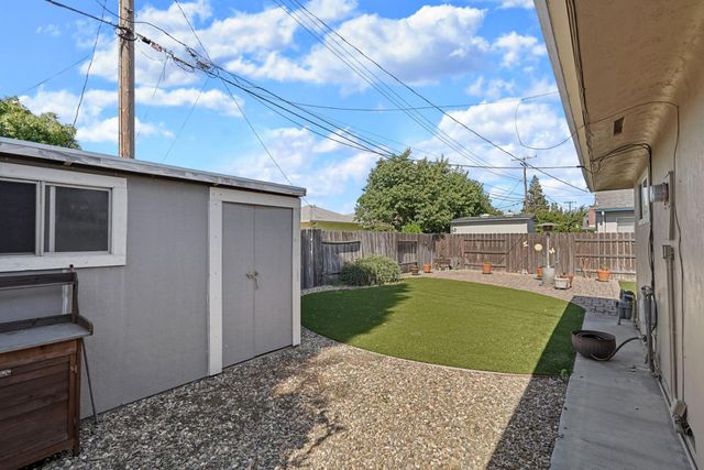 819 Sylvia Dr, Lodi, CA 95240