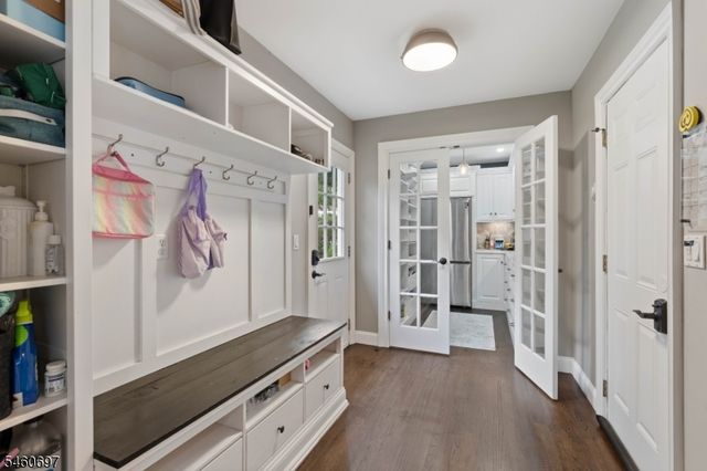 15 Almroth Dr, Wayne Twp., NJ 07470