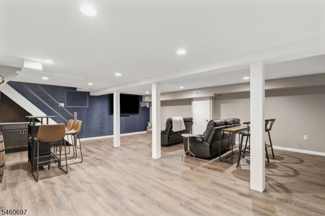 15 Almroth Dr, Wayne Twp., NJ 07470