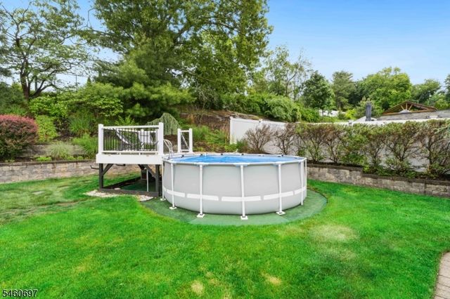 15 Almroth Dr, Wayne Twp., NJ 07470