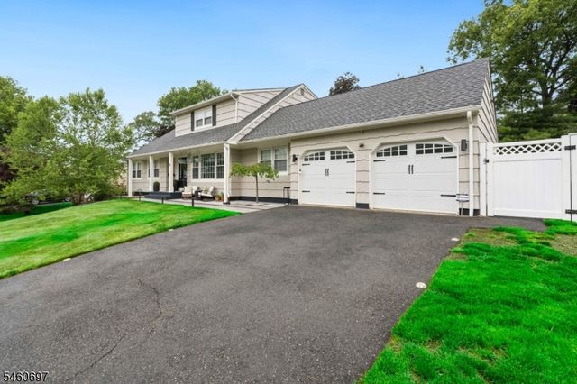 15 Almroth Dr, Wayne Twp., NJ 07470