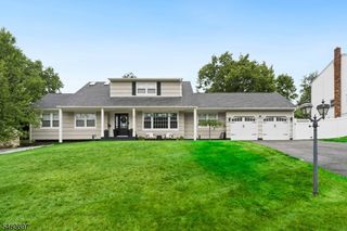 15 Almroth Dr, Wayne Twp., NJ 07470