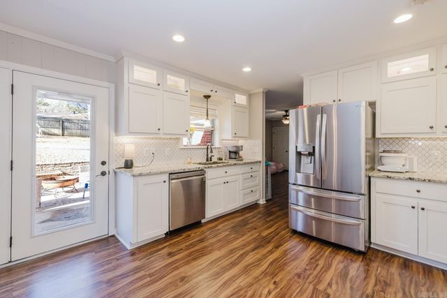 37 Arcadia Circle, Bryant, AR 72022