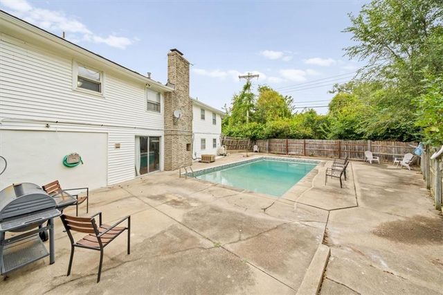 8701 Evanston Avenue, Raytown, MO 64138