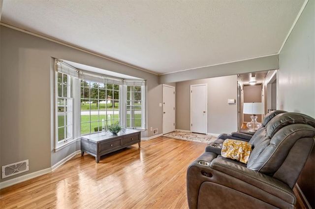8701 Evanston Avenue, Raytown, MO 64138