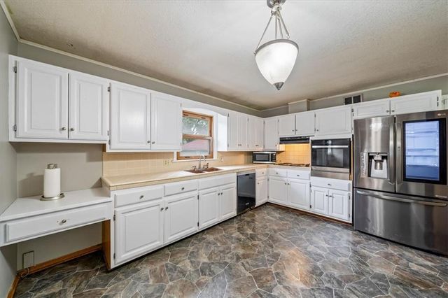 8701 Evanston Avenue, Raytown, MO 64138