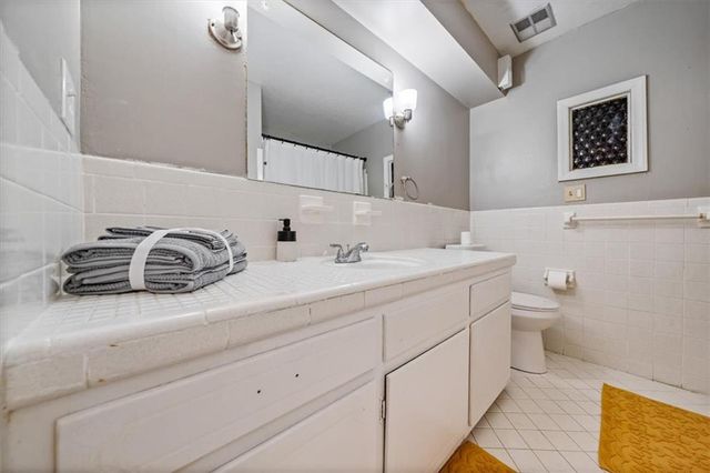 8701 Evanston Avenue, Raytown, MO 64138