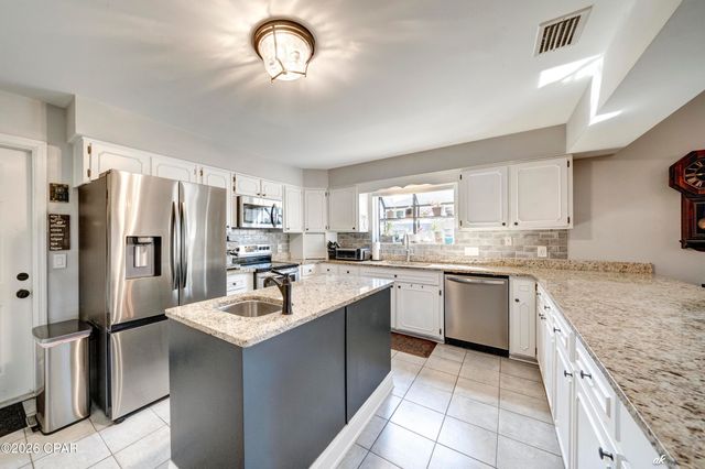 707 Plantation Circle, Panama City, FL 32404