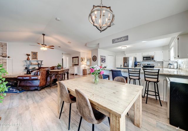 707 Plantation Circle, Panama City, FL 32404