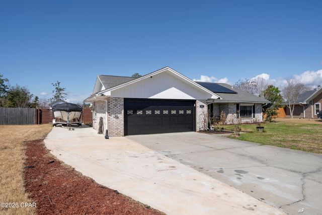 707 Plantation Circle, Panama City, FL 32404